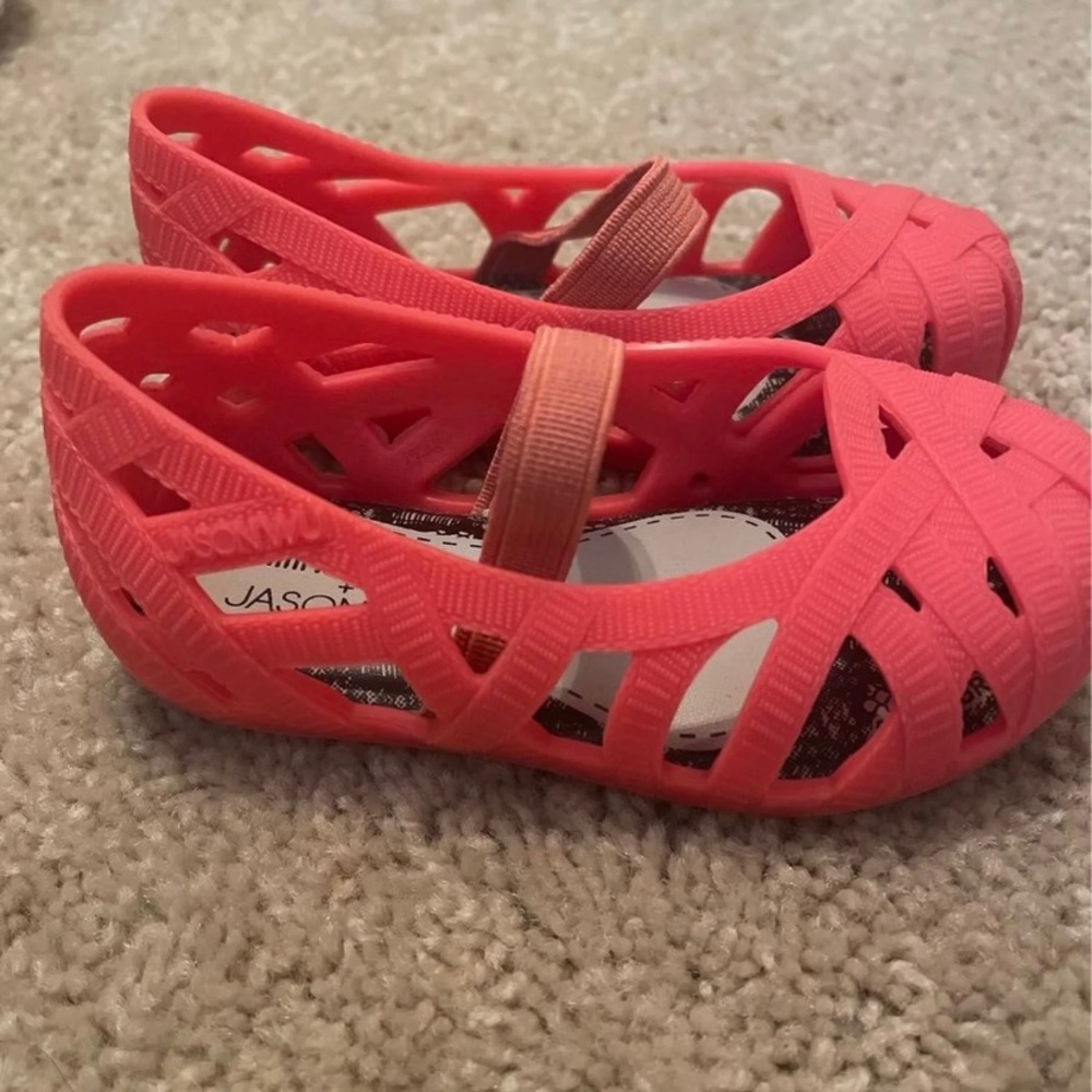 Mini Melissa - Picture 5 of 7